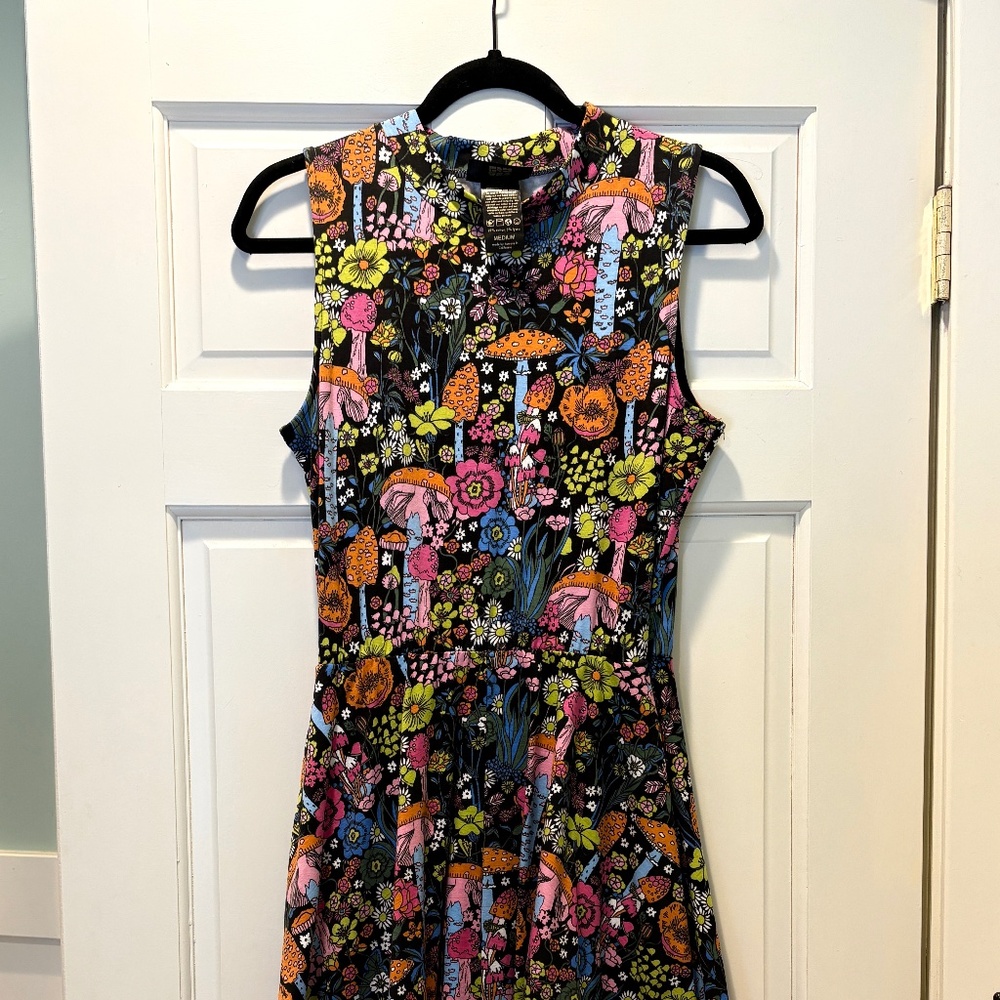 Nooworks Dahlia in Magical Mushroom, Medium, NWOT